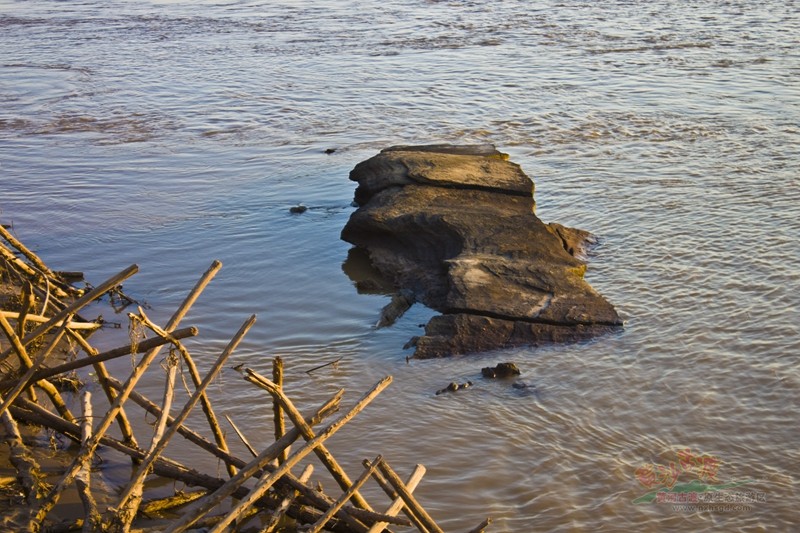 黄河巨石